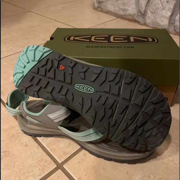 Keen women’s Sandals - Picture 3 of 4